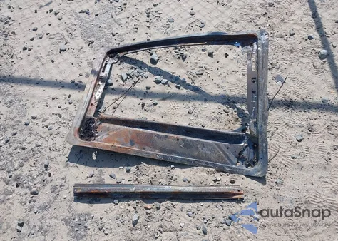 2017 Jaguar Xe 25T Premium z USA, uszkodzony, nr VIN SAJAD4BG0HA954782